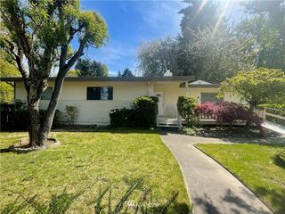3609 Sunset Drive W