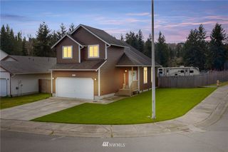 701 Riverside Ln