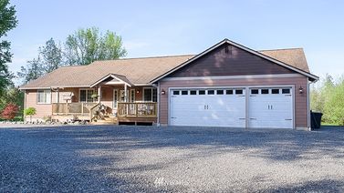 1019 Surrey Trace SE