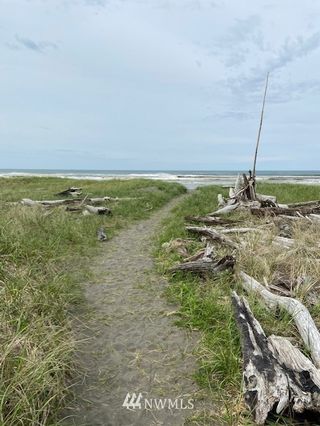 523 Marine View Drive SW