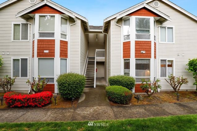 800 96th Avenue NE Unit I102 Lake Stevens, WA Condo Sold - Photo 1 of 29. Opens carousel modal