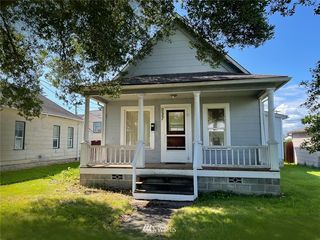 237 SW James Street