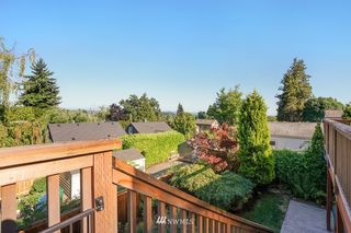 6212 35th Avenue NE