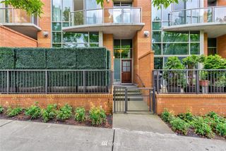 10610 NE 9th Place Unit TH16