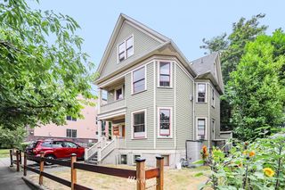 1611 E Spring Street
