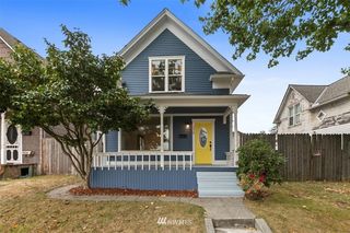 2412 Oakes Avenue