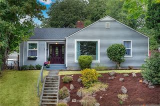 11216 Crestwood Drive S