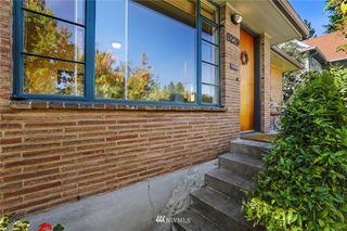 8229 16th Avenue NE