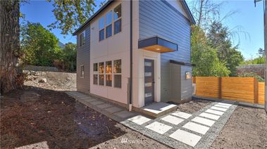 418 14th Avenue Unit B