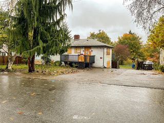 9040 3rd Avenue SW