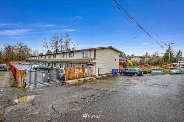 3311 Redwood Avenue Unit 11 Bellingham, WA Condo Sold - Photo 1 of 32. Opens carousel modal