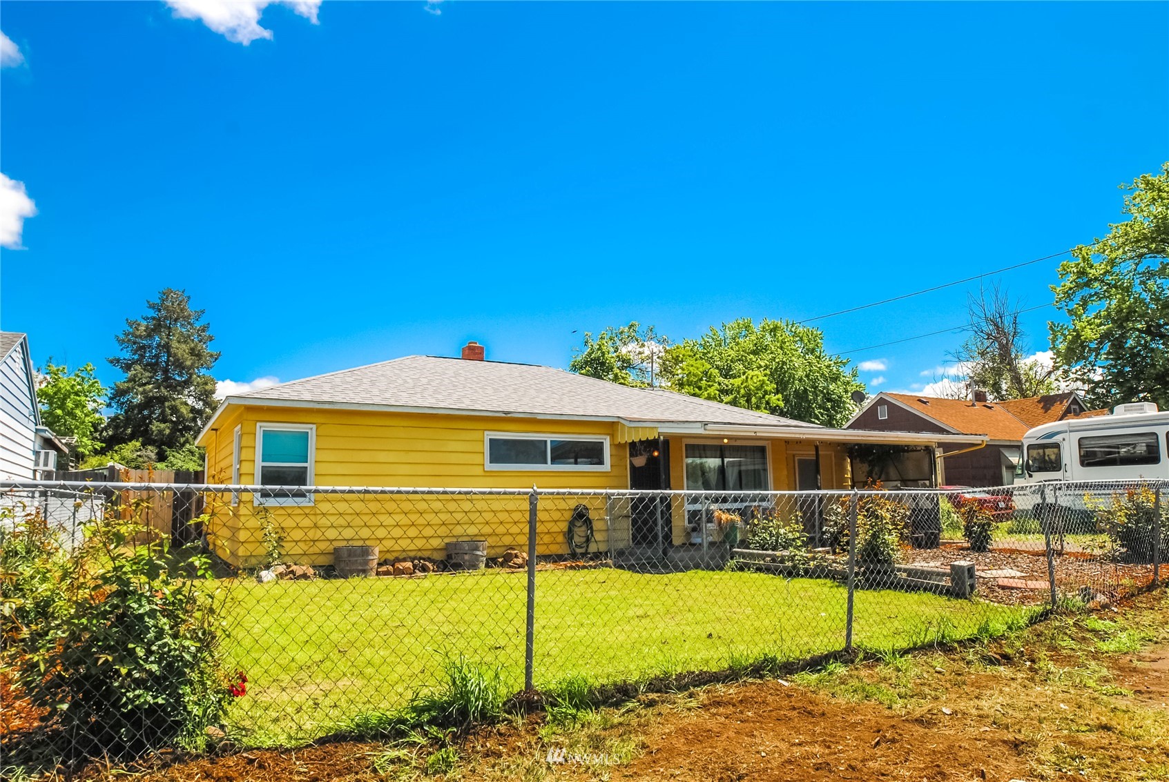 163 Un St  