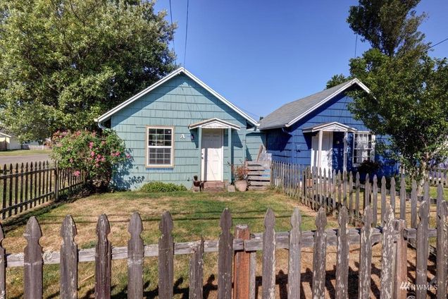 405 N Washington Avenue Long Beach, WA House Sold - Photo 1 of 17. Opens carousel modal