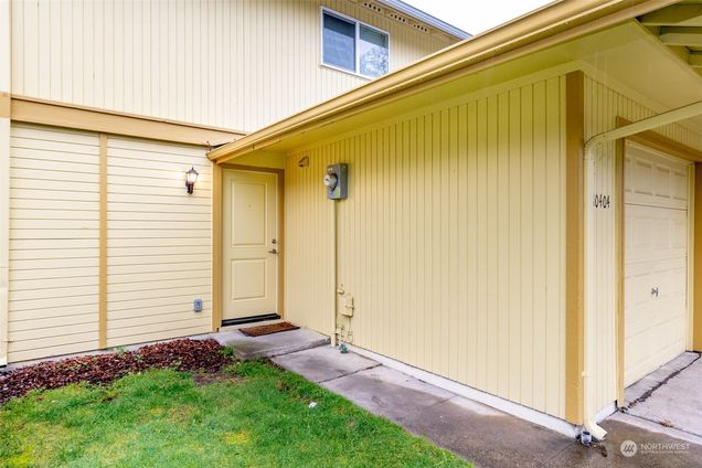 10404 12th Avenue Ct S Tacoma, WA Condo Sold - Photo 1 of 24. Opens carousel modal