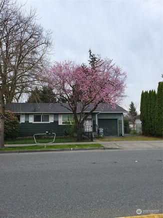 720 N 4th Avenue Kent, WA House Sold - Photo 1 of 28. Opens carousel modal