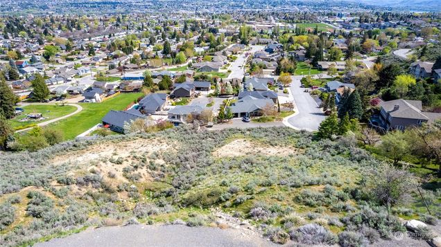1530 Skyline Drive Wenatchee, WA Plot of land Active - Photo 1 of 11. Opens carousel modal