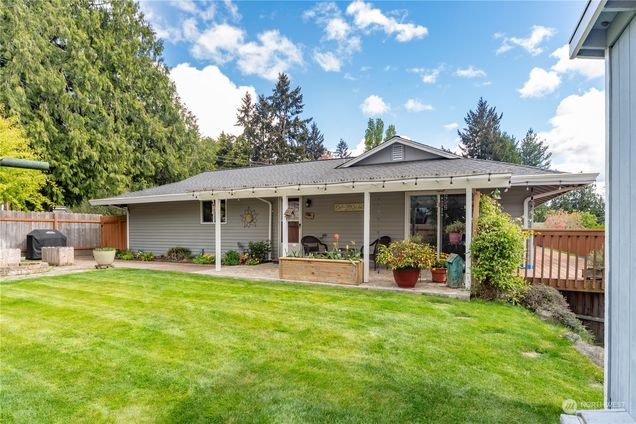 1524 Bradley Street Bremerton, WA House Sold - Photo 1 of 38. Opens carousel modal