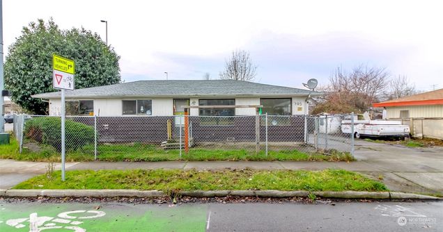 705 4th Avenue N Kent, WA House Sold - Photo 1 of 40. Opens carousel modal