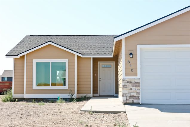 725 O Street NE Quincy, WA House Sold - Photo 1 of 27. Opens carousel modal