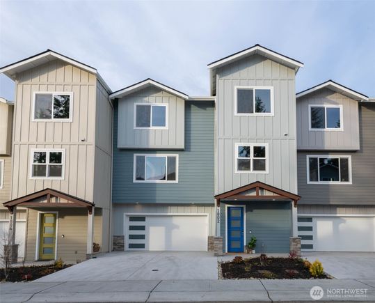 1802 25th Street Snohomish, WA Townhouse Sold - Photo 1 of 35. Opens carousel modal