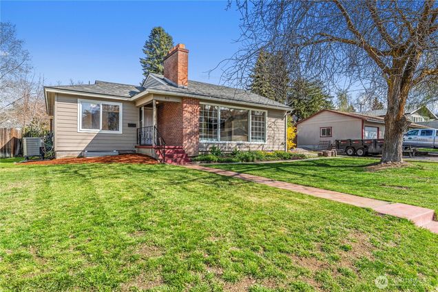 215 Chapel Street Cashmere, WA House Sold - Photo 1 of 40. Opens carousel modal