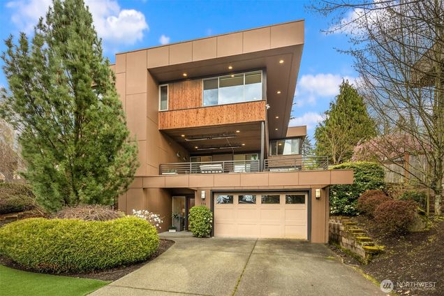 114 Slater Street Kirkland, WA House Active - Photo 1 of 33. Opens carousel modal