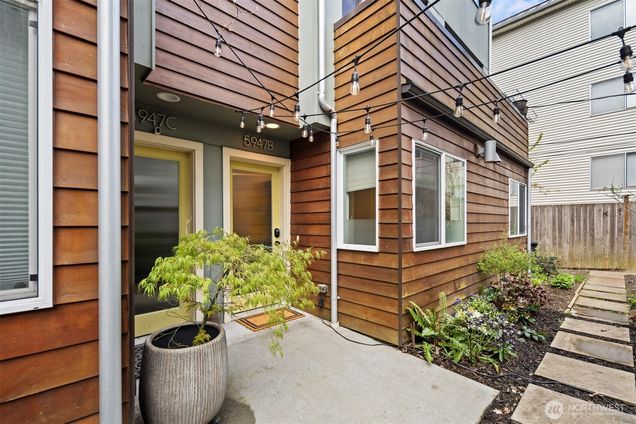 5947 California Avenue SW Unit B