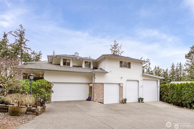2115 Fairway Lane
