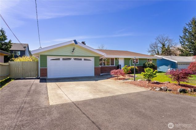 10847 SE 218th Street Kent, WA House Sold - Photo 1 of 31. Opens carousel modal