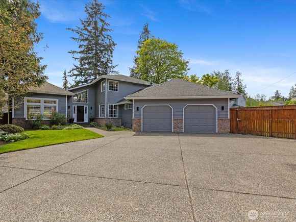 10116 33rd Avenue SE Everett, WA House Sold - Photo 1 of 36. Opens carousel modal