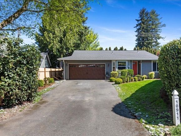 10911 34th Avenue SE Everett, WA House Sold - Photo 1 of 37. Opens carousel modal