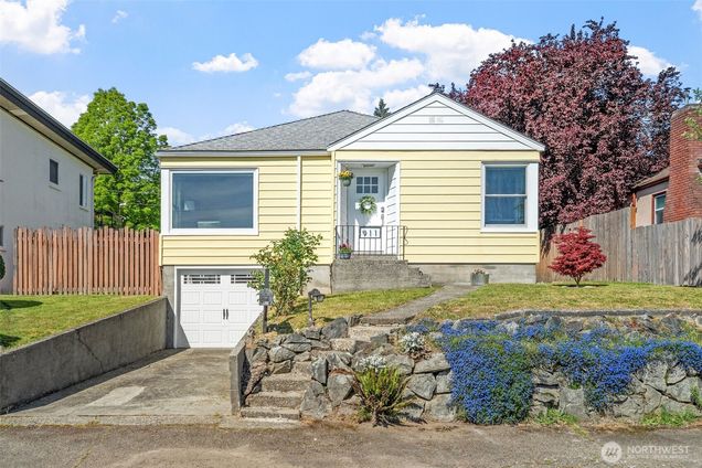 911 Ford Avenue Bremerton, WA House Sold - Photo 1 of 32. Opens carousel modal