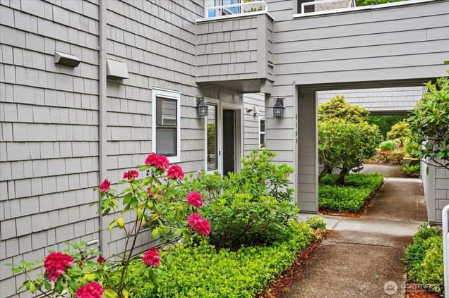 4149 220th Place SE Unit 1052 Issaquah, WA Condo Contingent - Photo 1 of 32. Opens carousel modal