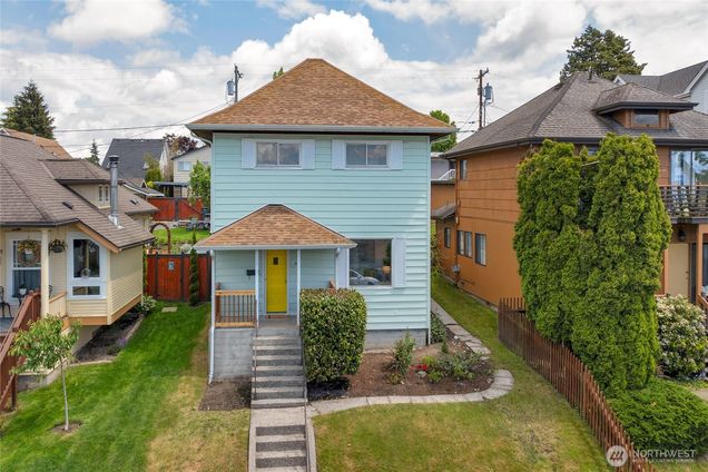 1917 Grand Avenue Everett, WA House Sold - Photo 1 of 40. Opens carousel modal