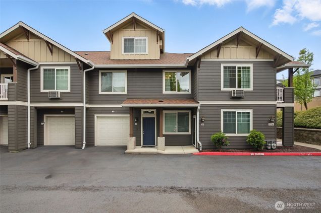 10800 SE 17th Circle Unit T220 Vancouver, WA Condo Sold - Photo 1 of 38. Opens carousel modal