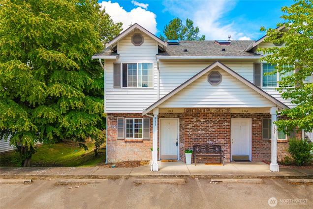 933 4th Avenue N Unit 101