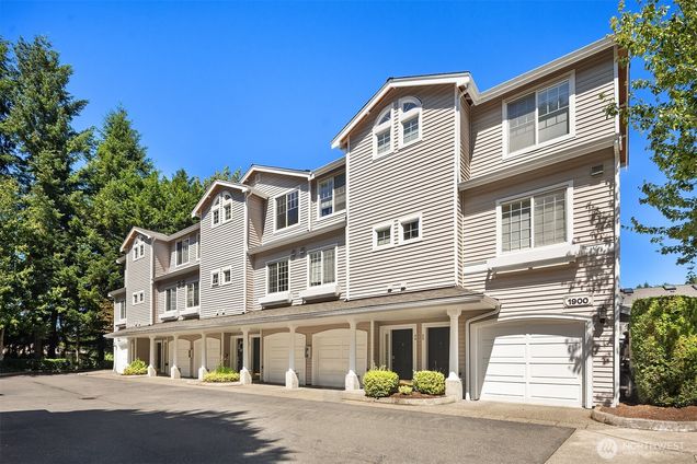1900 132nd Avenue SE Unit I-23