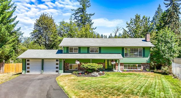 1211 121st Ave Se Lake Stevens, WA House Active - Photo 1 of 36. Opens carousel modal