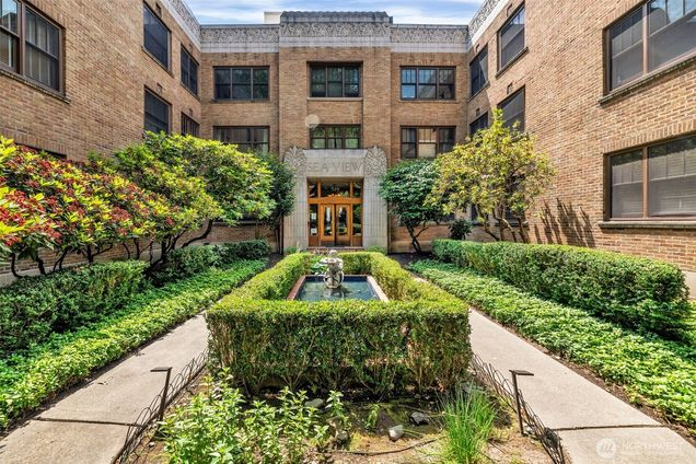 519 W Roy Street Unit 211
