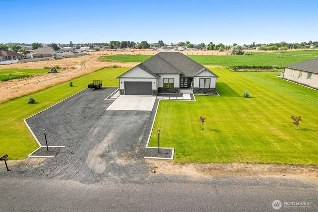 8275 NE 2.4 Road