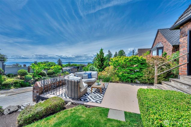 3000 W Hayes Street Seattle, WA House Active - Photo 1 of 32. Opens carousel modal