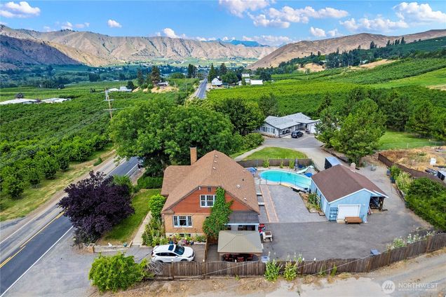2020 Easy Street Wenatchee, WA House Active - Photo 1 of 37. Opens carousel modal