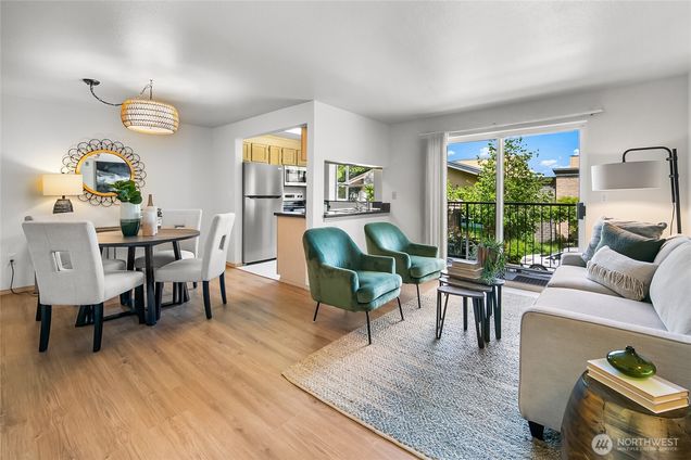 12056 15th Avenue NE Unit 204