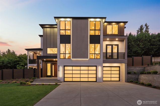 5315 NE 25th Street Renton, WA House Active - Photo 1 of 40. Opens carousel modal