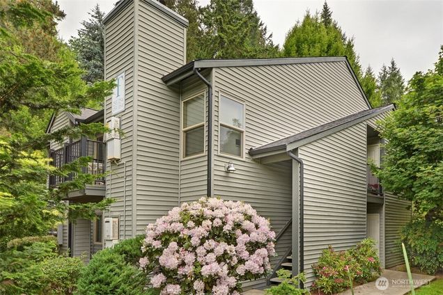 9805 Avondale Road NE Unit T254 Redmond, WA Condo Active - Photo 1 of 17. Opens carousel modal