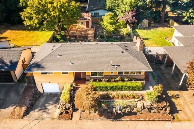 132 NE 130th Street Seattle, WA House Active - Photo 1 of 37. Opens carousel modal