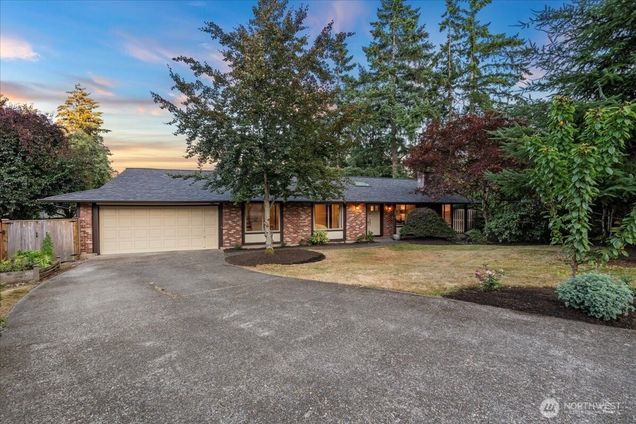 2806 178th Avenue NE Redmond, WA House Active - Photo 1 of 39. Opens carousel modal