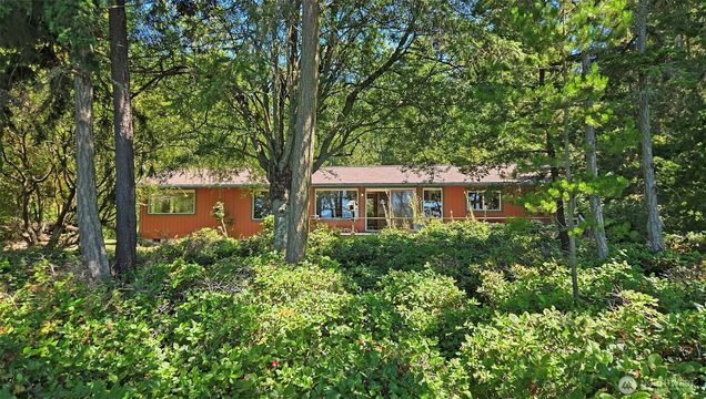 1131 Lopez Road