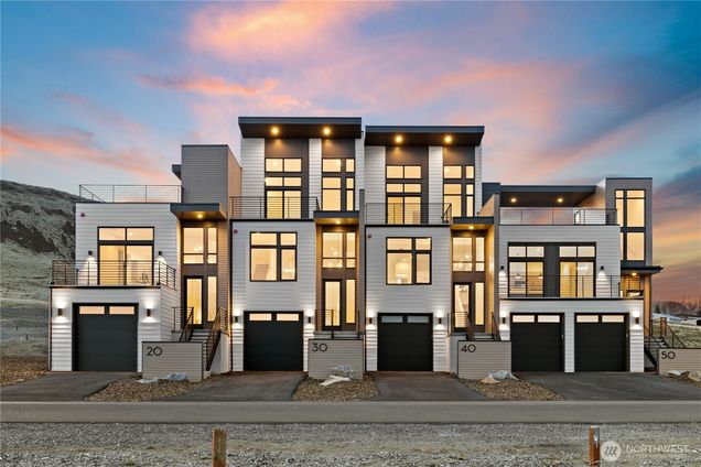 40 Chinook Drive