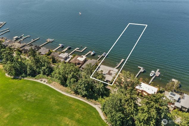 195 Lake Avenue W